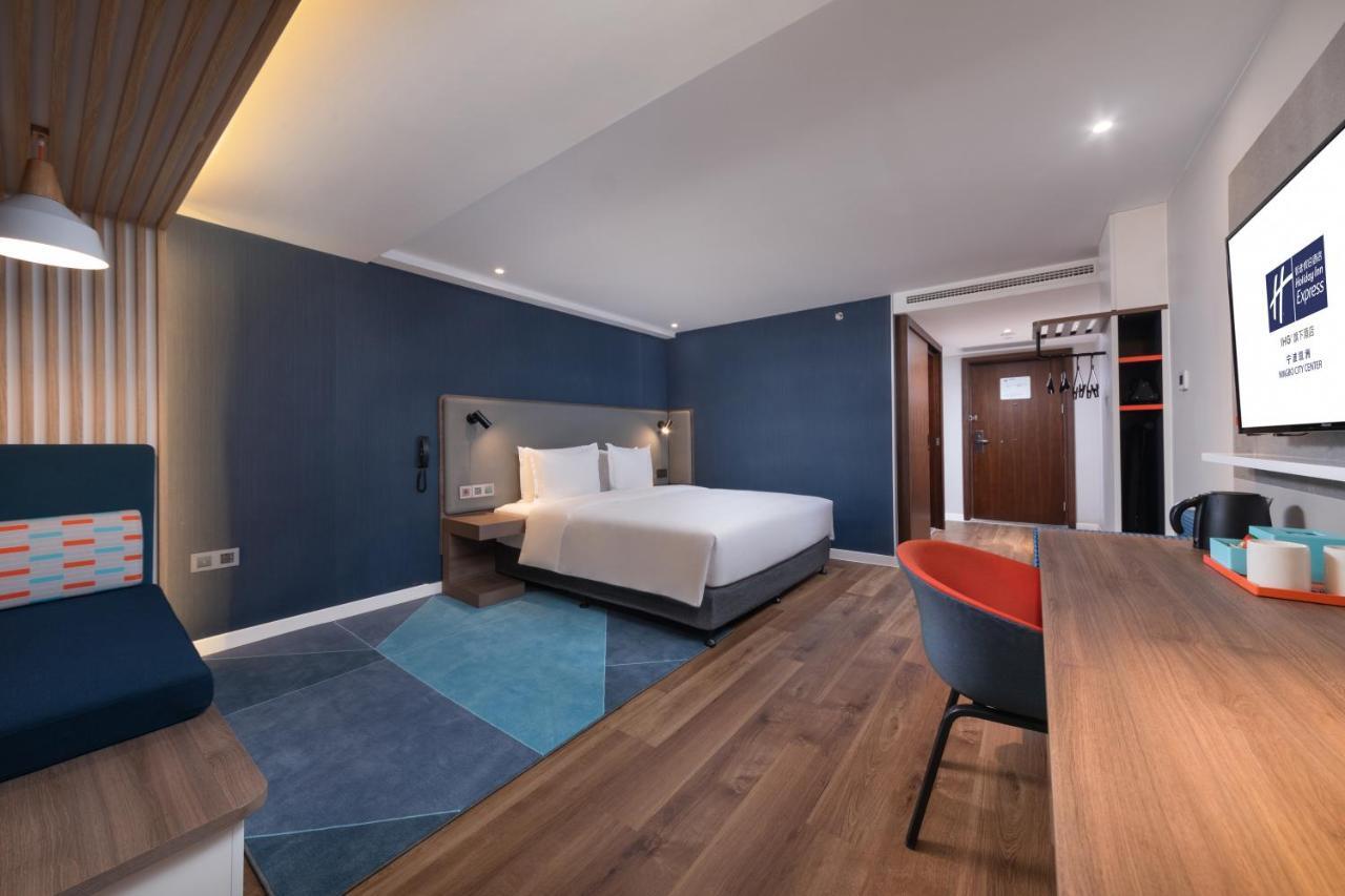 Holiday Inn Express Ningbo City Center By Ihg Exterior photo